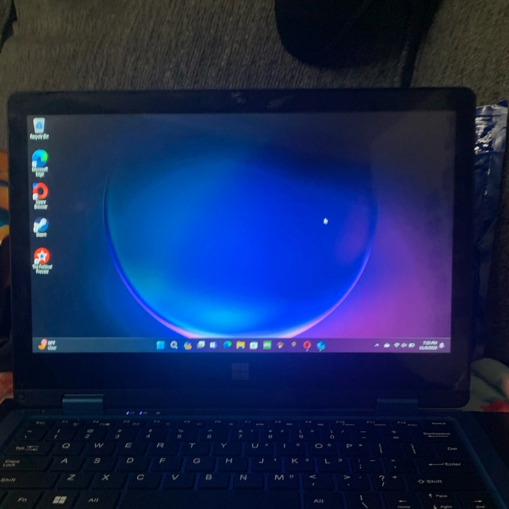 Gateway 2in1 laptop 11.6 in screen touch screen 4gb ram windows 11